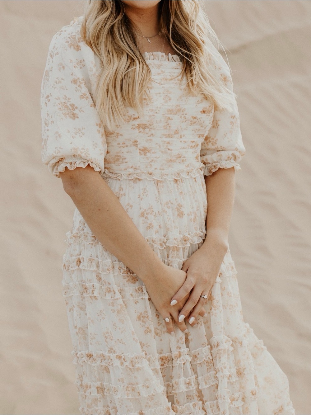 Ivy City aniston dress cream Cream Floral